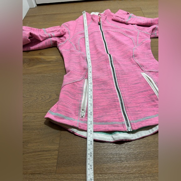 Size 4 lululemon Define jacket - vintage lululemon Forme jacket - Picture 11 of 11